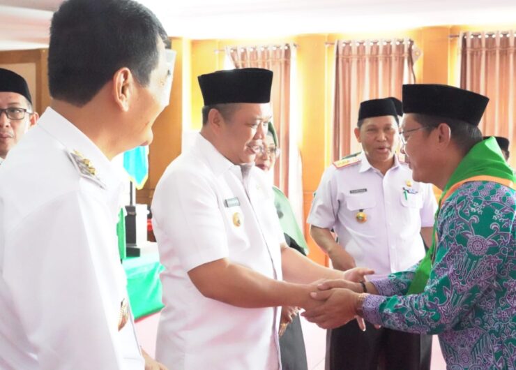 Bupati Konut H. Ruksamin Lepas 34 Jamaah Haji